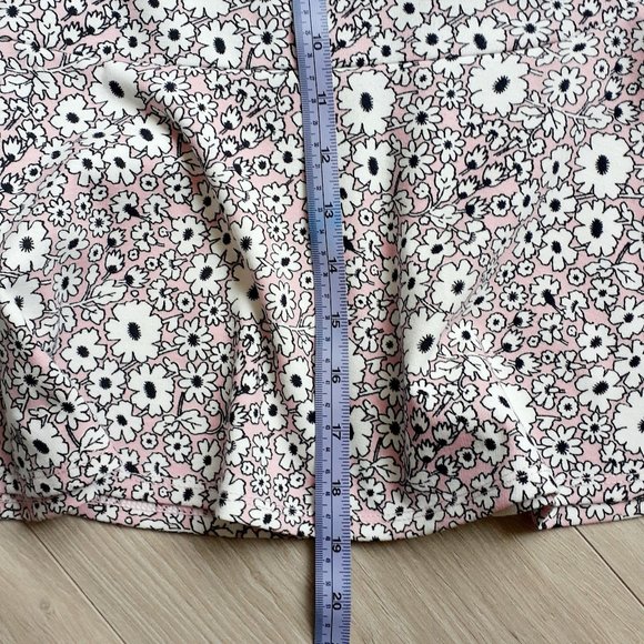 Cute slip on Joe Fresh Skirt - Picture 4 of 6